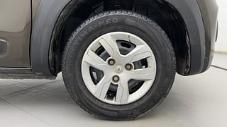 Used 2019 Renault Kwid [2015-2019] RXT Opt Petrol Manual tyres RIGHT FRONT TYRE RIM VIEW