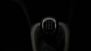 Used 2018 Hyundai Grand i10 [2017-2020] Asta 1.2 Kappa VTVT Petrol Manual interior GEAR  KNOB VIEW