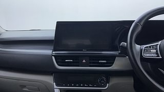 Used 2020 Kia Seltos HTX G Petrol Manual top_features Integrated (in-dash) music system