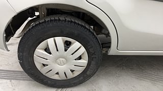 Used 2015 Maruti Suzuki Alto 800 Lxi Petrol Manual tyres RIGHT REAR TYRE RIM VIEW