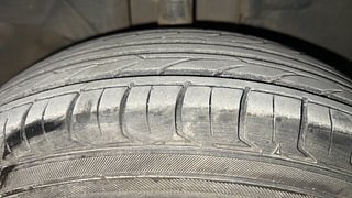 Used 2019 Renault Kwid [2017-2019] RXT 1.0 SCE Special (O) Petrol Manual tyres RIGHT FRONT TYRE TREAD VIEW