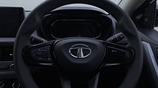 Used 2021 Tata Nexon XMA AMT S Petrol Automatic top_features Airbags