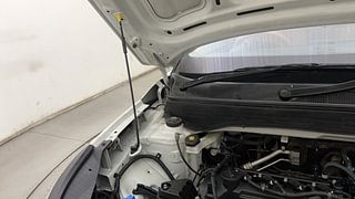 Used 2022 Hyundai Venue [2019-2022] S+ 1.2 Petrol Manual engine ENGINE RIGHT SIDE HINGE & APRON VIEW