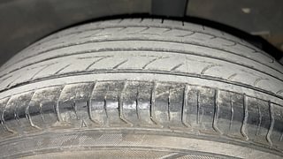 Used 2019 Renault Kwid [2017-2019] RXT 1.0 SCE Special (O) Petrol Manual tyres LEFT REAR TYRE TREAD VIEW