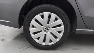 Used 2014 volkswagen Vento 1.6L Comfortline Petrol Petrol Manual tyres RIGHT REAR TYRE RIM VIEW