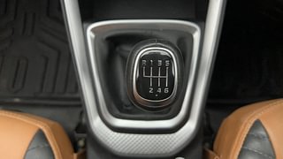 Used 2021 Kia Sonet HTX 1.0 iMT Petrol Manual interior GEAR  KNOB VIEW