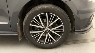 Used 2021 Volkswagen Vento Highline 1.0L TSI Petrol Automatic tyres RIGHT FRONT TYRE RIM VIEW
