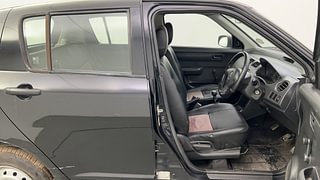 Used 2010 Maruti Suzuki Swift [2007-2011] LXi Petrol Manual interior RIGHT SIDE FRONT DOOR CABIN VIEW