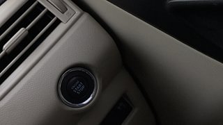 Used 2017 Maruti Suzuki Dzire [2017-2020] ZXi Plus AMT Petrol Automatic top_features Keyless start