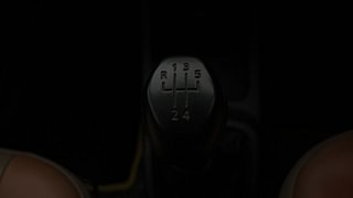 Used 2019 Renault Kwid [2017-2019] RXT 1.0 SCE Special (O) Petrol Manual interior GEAR  KNOB VIEW