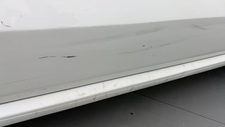 Used 2019 Volkswagen Polo [2018-2022] Comfortline 1.0L (P) Petrol Manual dents MINOR SCRATCH