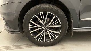 Used 2021 Volkswagen Vento Highline 1.0L TSI Petrol Automatic tyres LEFT FRONT TYRE RIM VIEW