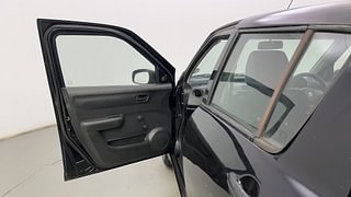 Used 2010 Maruti Suzuki Swift [2007-2011] LXi Petrol Manual interior LEFT FRONT DOOR OPEN VIEW