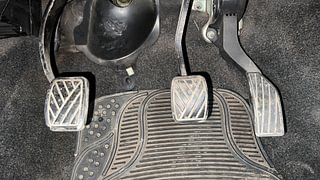 Used 2010 Maruti Suzuki Swift [2007-2011] LXi Petrol Manual interior PEDALS VIEW