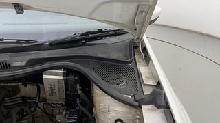 Used 2019 Volkswagen Polo [2018-2022] Comfortline 1.0L (P) Petrol Manual engine ENGINE LEFT SIDE HINGE & APRON VIEW