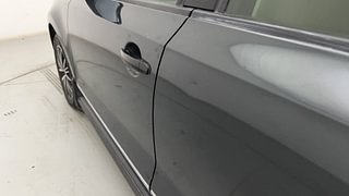 Used 2021 Volkswagen Vento Highline 1.0L TSI Petrol Automatic dents MINOR DENT
