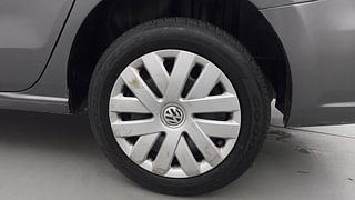 Used 2014 volkswagen Vento 1.6L Comfortline Petrol Petrol Manual tyres LEFT REAR TYRE RIM VIEW
