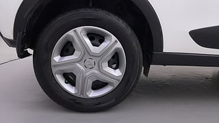 Used 2021 Tata Nexon XMA AMT S Petrol Automatic tyres RIGHT REAR TYRE RIM VIEW