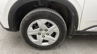 Used 2022 Hyundai Venue [2019-2022] S+ 1.2 Petrol Manual tyres LEFT FRONT TYRE RIM VIEW