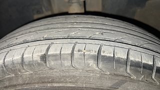 Used 2019 Renault Kwid [2017-2019] RXT 1.0 SCE Special (O) Petrol Manual tyres LEFT FRONT TYRE TREAD VIEW