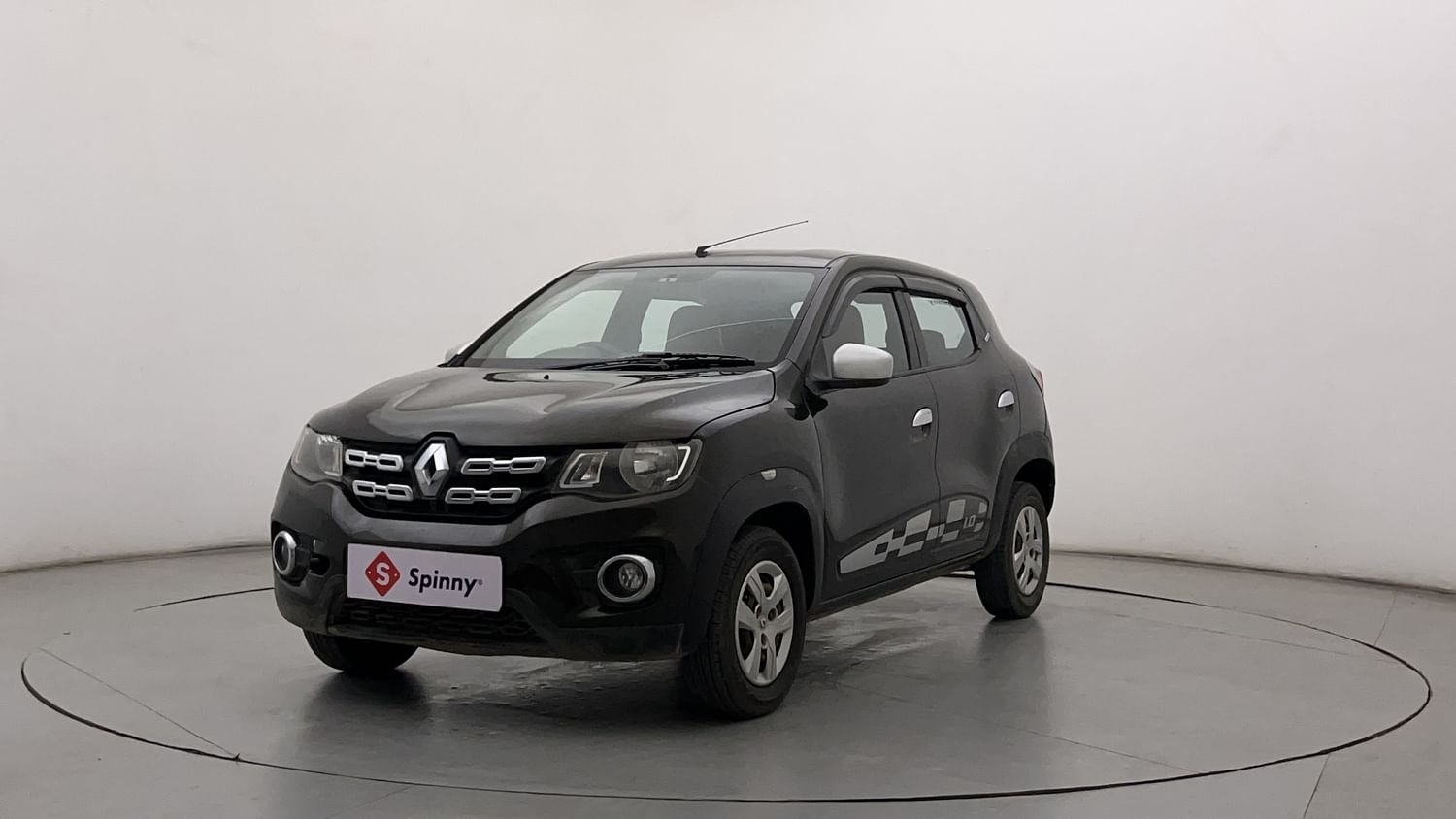 LEFT FRONT CORNER VIEW