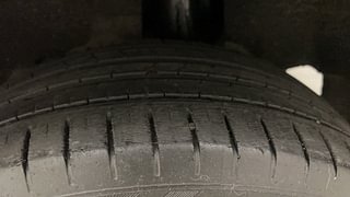 Used 2018 Maruti Suzuki Baleno [2015-2019] Zeta AT Petrol Petrol Automatic tyres LEFT REAR TYRE TREAD VIEW