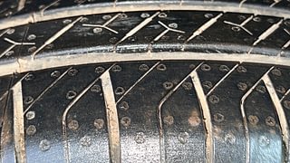 Used 2010 Maruti Suzuki Swift [2007-2011] LXi Petrol Manual tyres LEFT REAR TYRE TREAD VIEW