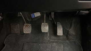 Used 2017 Maruti Suzuki Baleno [2015-2019] Alpha Petrol Petrol Manual interior PEDALS VIEW