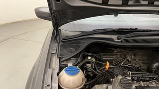 Used 2014 Volkswagen Polo [2010-2014] Highline1.2L (P) Petrol Manual engine ENGINE RIGHT SIDE HINGE & APRON VIEW