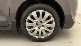 Used 2018 Maruti Suzuki Baleno [2015-2019] Zeta AT Petrol Petrol Automatic tyres RIGHT FRONT TYRE RIM VIEW