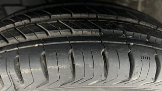 Used 2020 Maruti Suzuki Wagon R 1.0 [2019-2022] LXI CNG Petrol+cng Manual tyres LEFT FRONT TYRE TREAD VIEW