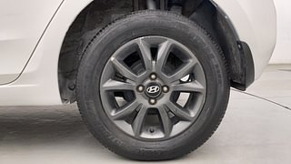 Used 2018 Hyundai Elite i20 [2018-2020] Asta CVT Petrol Automatic tyres LEFT REAR TYRE RIM VIEW