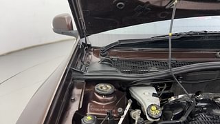 Used 2021 Renault Duster [2020-2022] RXZ Petrol Petrol Manual engine ENGINE RIGHT SIDE HINGE & APRON VIEW