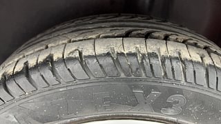 Used 2011 Volkswagen Polo [2010-2014] Trendline 1.2L (P) Petrol Manual tyres LEFT REAR TYRE TREAD VIEW