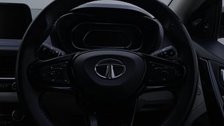 Used 2021 tata Nexon XZA Plus (O) AMT Petrol Automatic top_features Airbags
