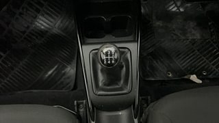 Used 2023 Toyota Glanza G E-CNG Petrol+cng Manual interior GEAR  KNOB VIEW