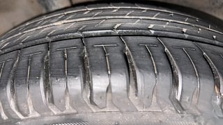 Used 2014 Honda Mobilio [2014-2017] V Diesel Diesel Manual tyres RIGHT REAR TYRE TREAD VIEW