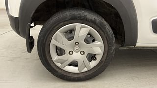Used 2021 renault Kwid 1.0 RXT Opt Petrol Manual tyres RIGHT REAR TYRE RIM VIEW
