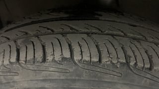 Used 2011 Maruti Suzuki Swift [2007-2011] VXi Petrol Manual tyres LEFT FRONT TYRE TREAD VIEW