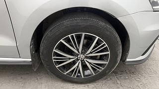 Used 2021 Volkswagen Vento Highline 1.0L TSI Petrol Manual tyres RIGHT FRONT TYRE RIM VIEW