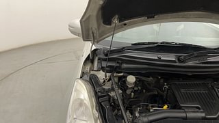 Used 2013 Maruti Suzuki Swift [2011-2017] ZXi Petrol Manual engine ENGINE RIGHT SIDE HINGE & APRON VIEW