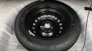 Used 2021 renault Kwid 1.0 RXT Opt Petrol Manual tyres SPARE TYRE VIEW
