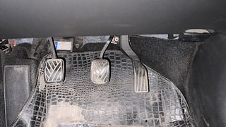 Used 2016 Maruti Suzuki Vitara Brezza [2016-2020] ZDi Diesel Manual interior PEDALS VIEW