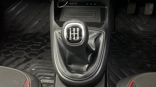Used 2021 Hyundai Grand i10 Nios Sportz 1.2 Kappa VTVT Petrol Manual interior GEAR  KNOB VIEW