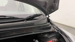 Used 2012 Hyundai i10 [2010-2016] Sportz 1.2 Petrol Petrol Manual engine ENGINE LEFT SIDE HINGE & APRON VIEW