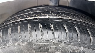 Used 2021 Hyundai New i20 Asta 1.0 Turbo IMT Petrol Manual tyres RIGHT FRONT TYRE TREAD VIEW
