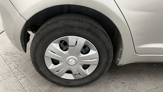 Used 2011 Maruti Suzuki Swift [2007-2011] VXi Petrol Manual tyres RIGHT REAR TYRE RIM VIEW