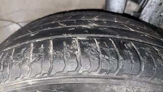 Used 2021 Hyundai New i20 Asta 1.0 Turbo IMT Petrol Manual tyres LEFT REAR TYRE TREAD VIEW