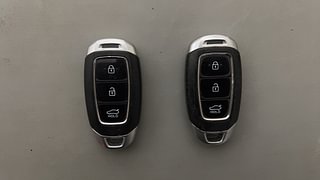Used 2019 Hyundai Verna [2017-2020] 1.6 VTVT SX (O) AT Petrol Automatic extra CAR KEY VIEW