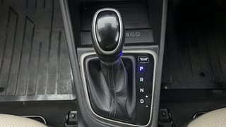 Used 2019 Hyundai Verna [2017-2020] 1.6 VTVT SX (O) AT Petrol Automatic interior GEAR  KNOB VIEW